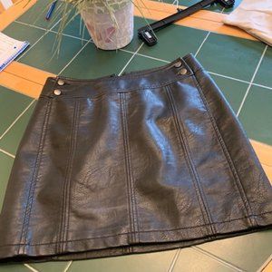 Free People leather skirt size 6 new w/o tags